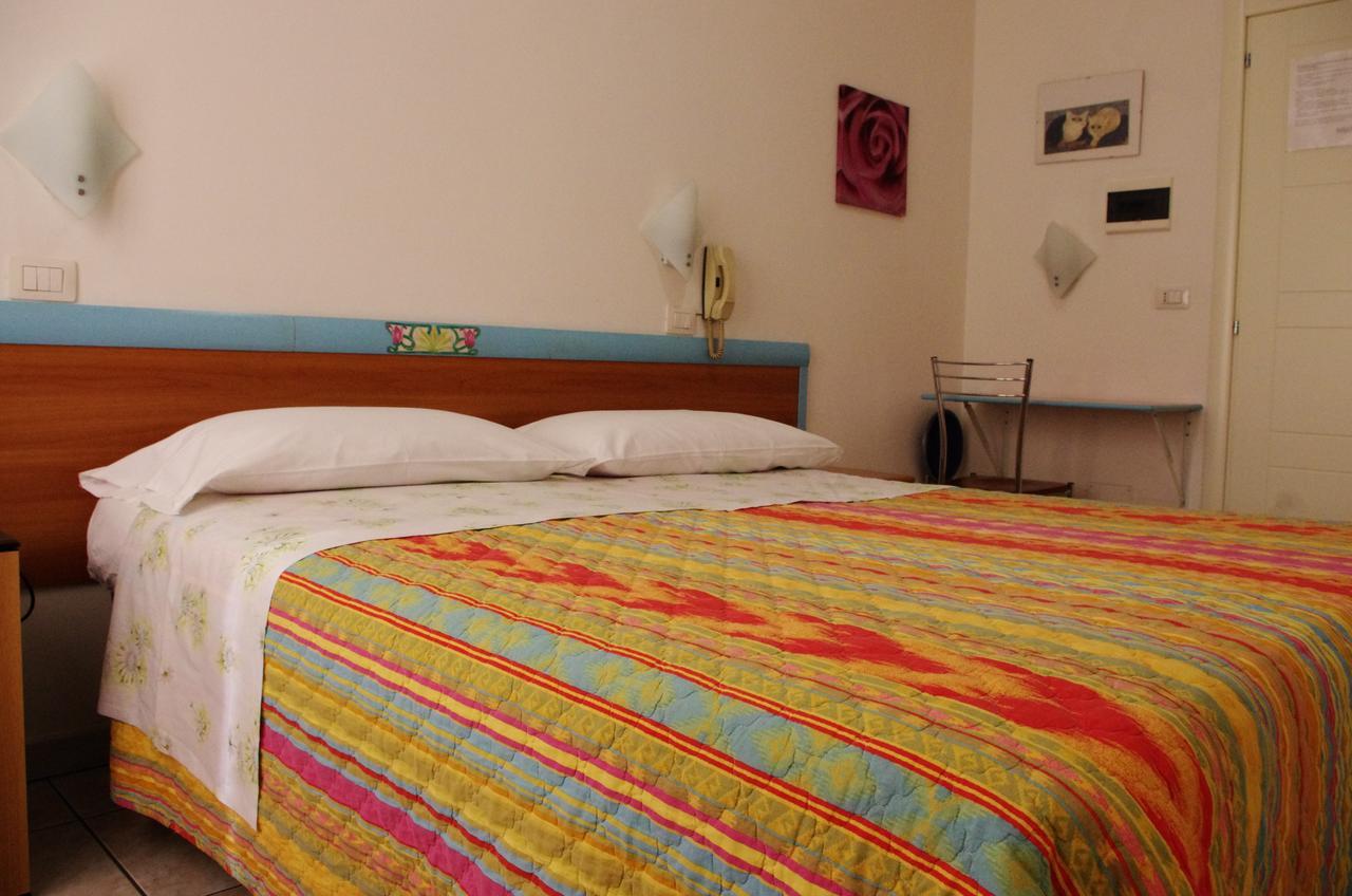 סן בנדטו דל טרנטו Hotel La Playa מראה חיצוני תמונה
