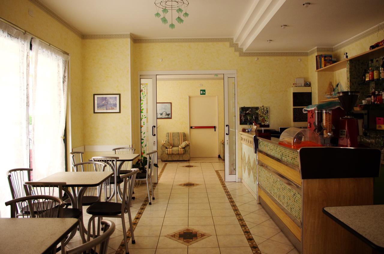 סן בנדטו דל טרנטו Hotel La Playa מראה חיצוני תמונה